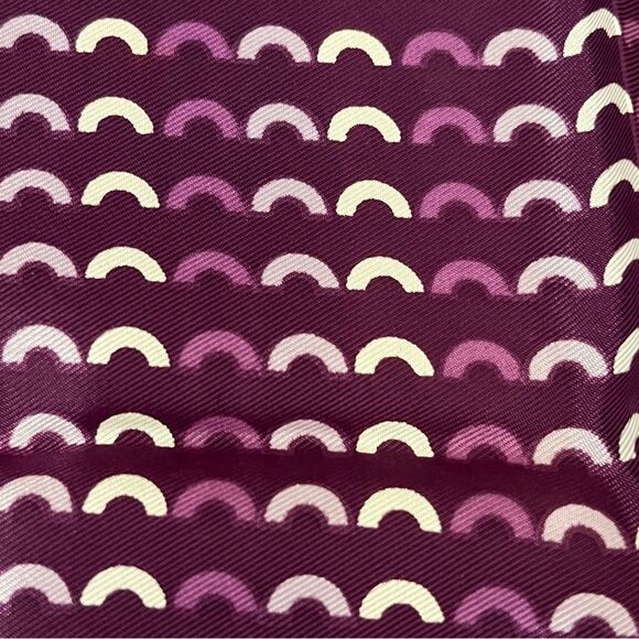 Vintage Scarf 23” square Purple Mod print 1960-70s Acetate hand rolled edges - Picture 5 of 6